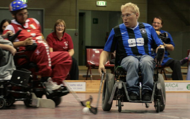 Die Torpedos traten in Zürich und Mailand erstmals in den markanten blauschwarzen Trikots an. Insbesondere in Mailand wurden sie für ihre neuen Trikots aufgrund der Ähnlichkeit zum heimischen Fußballteam Inter Mailand gefeiert. Fortan spielte man immer in diesen blauschwarz gestreiften Trikots, 2008